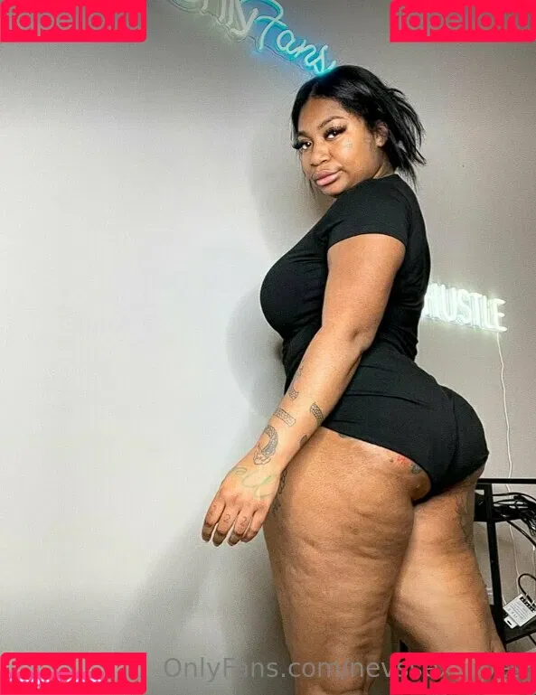 nevssextapes Onlyfans Photo Gallery 
