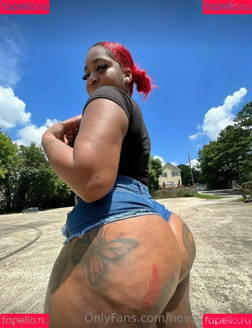 nevssextapes Onlyfans Photo Gallery 