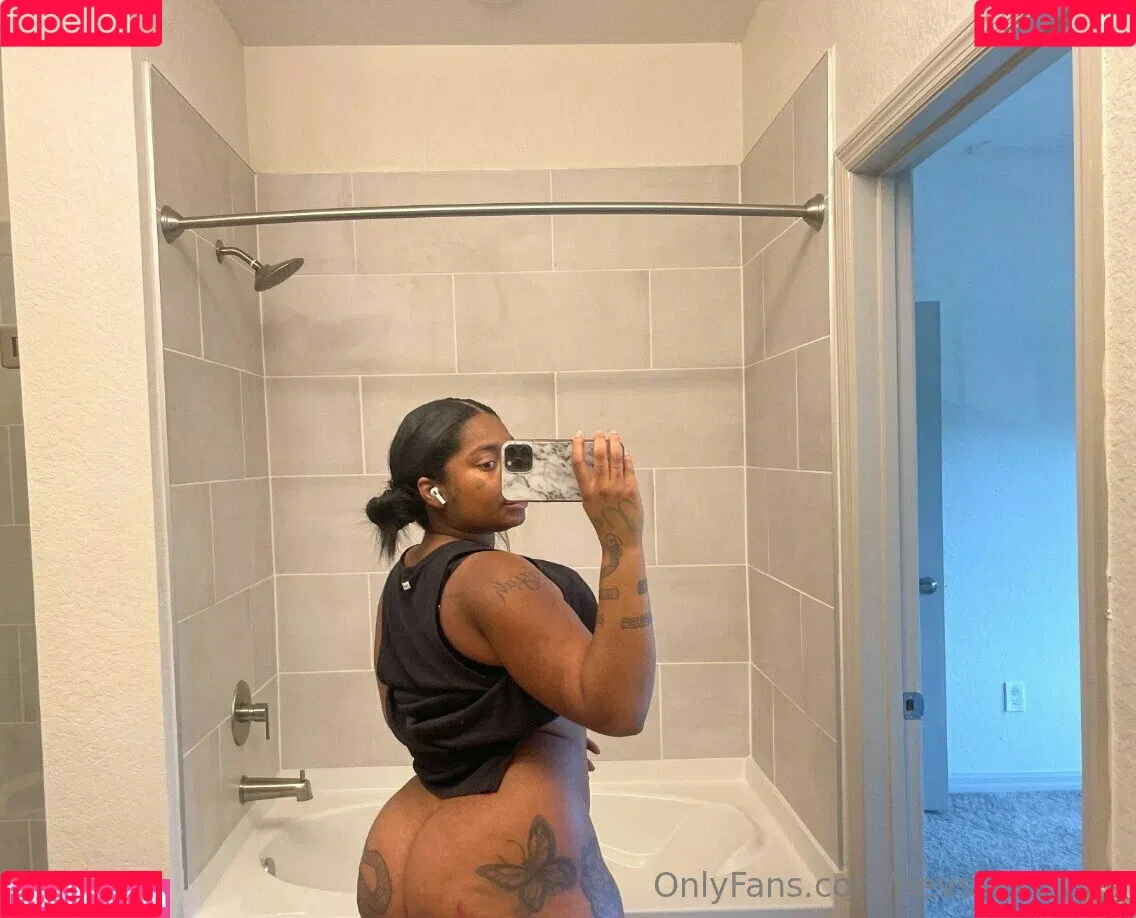 nevssextapes Onlyfans Photo Gallery 