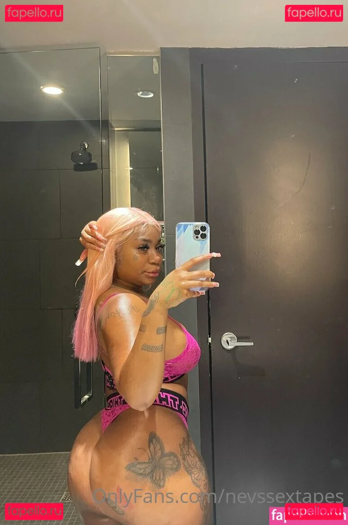 nevssextapes Onlyfans Photo Gallery 