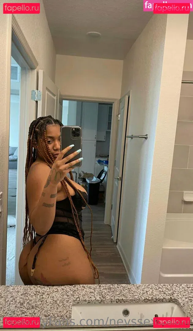 nevssextapes Onlyfans Photo Gallery 