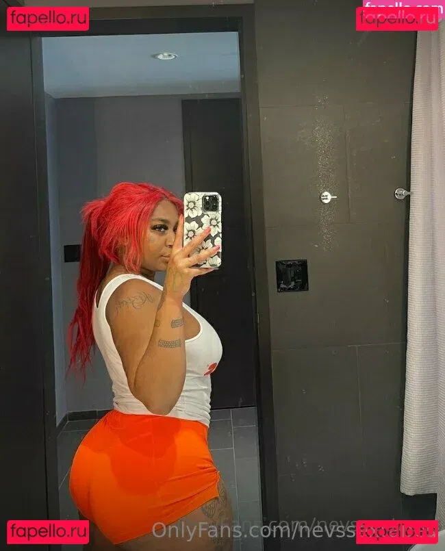 nevssextapes Onlyfans Photo Gallery 
