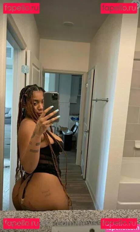 nevssextapes Onlyfans Photo Gallery 