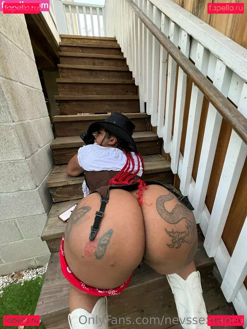 nevssextapes Onlyfans Photo Gallery 