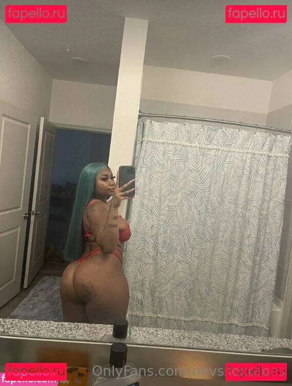 nevssextapes Onlyfans Photo Gallery 