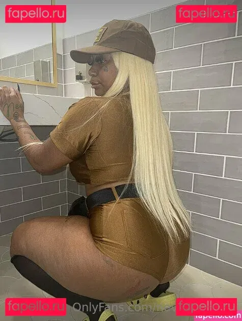 nevssextapes Onlyfans Photo Gallery 