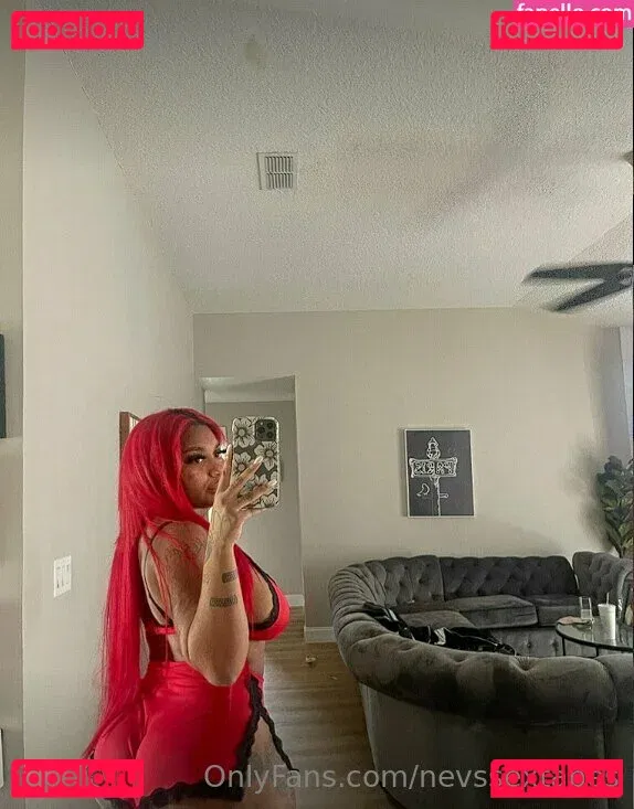 nevssextapes Onlyfans Photo Gallery 