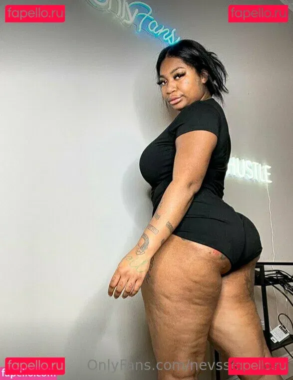 nevssextapes Onlyfans Photo Gallery 