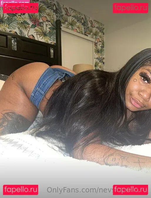 nevssextapes Onlyfans Photo Gallery 
