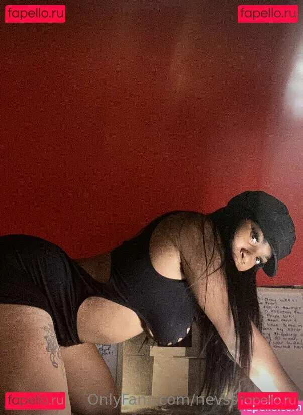 nevssextapes Onlyfans Photo Gallery 
