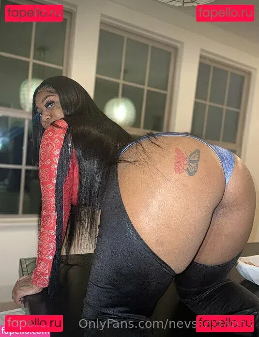 nevssextapes Onlyfans Photo Gallery 