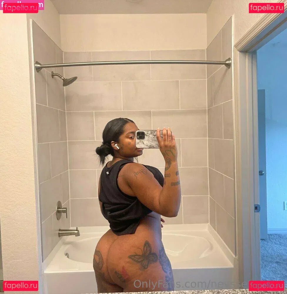 nevssextapes Onlyfans Photo Gallery 