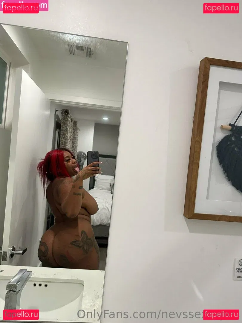 nevssextapes Onlyfans Photo Gallery 