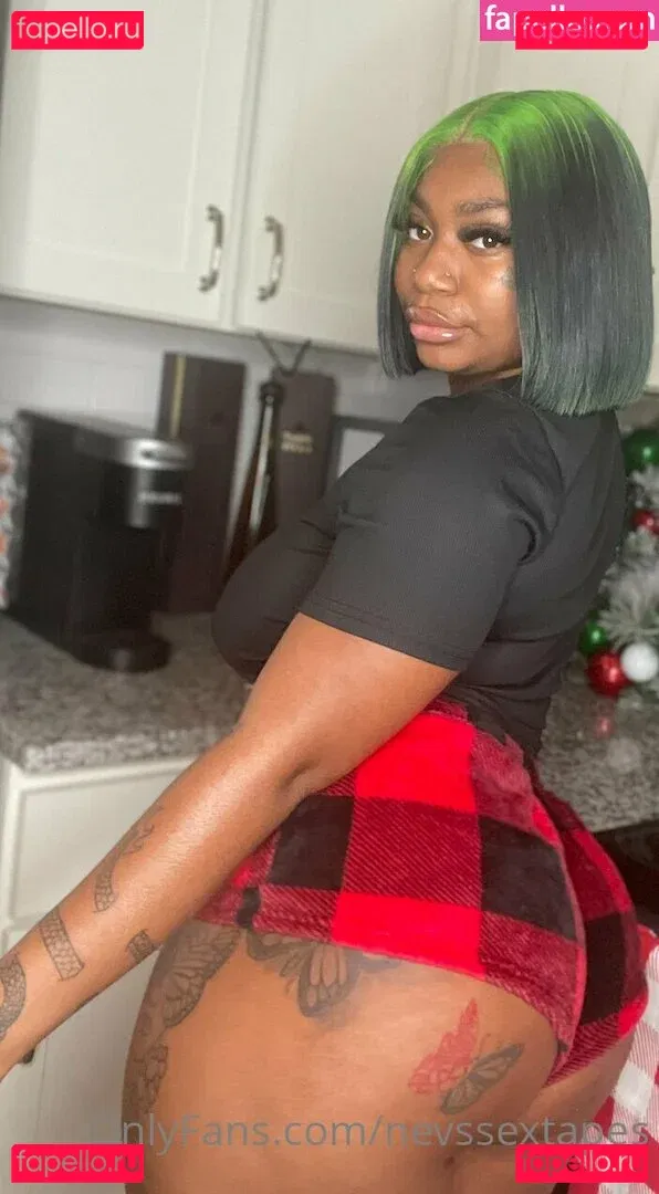 nevssextapes Onlyfans Photo Gallery 