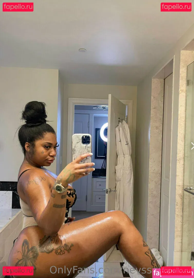nevssextapes Onlyfans Photo Gallery 