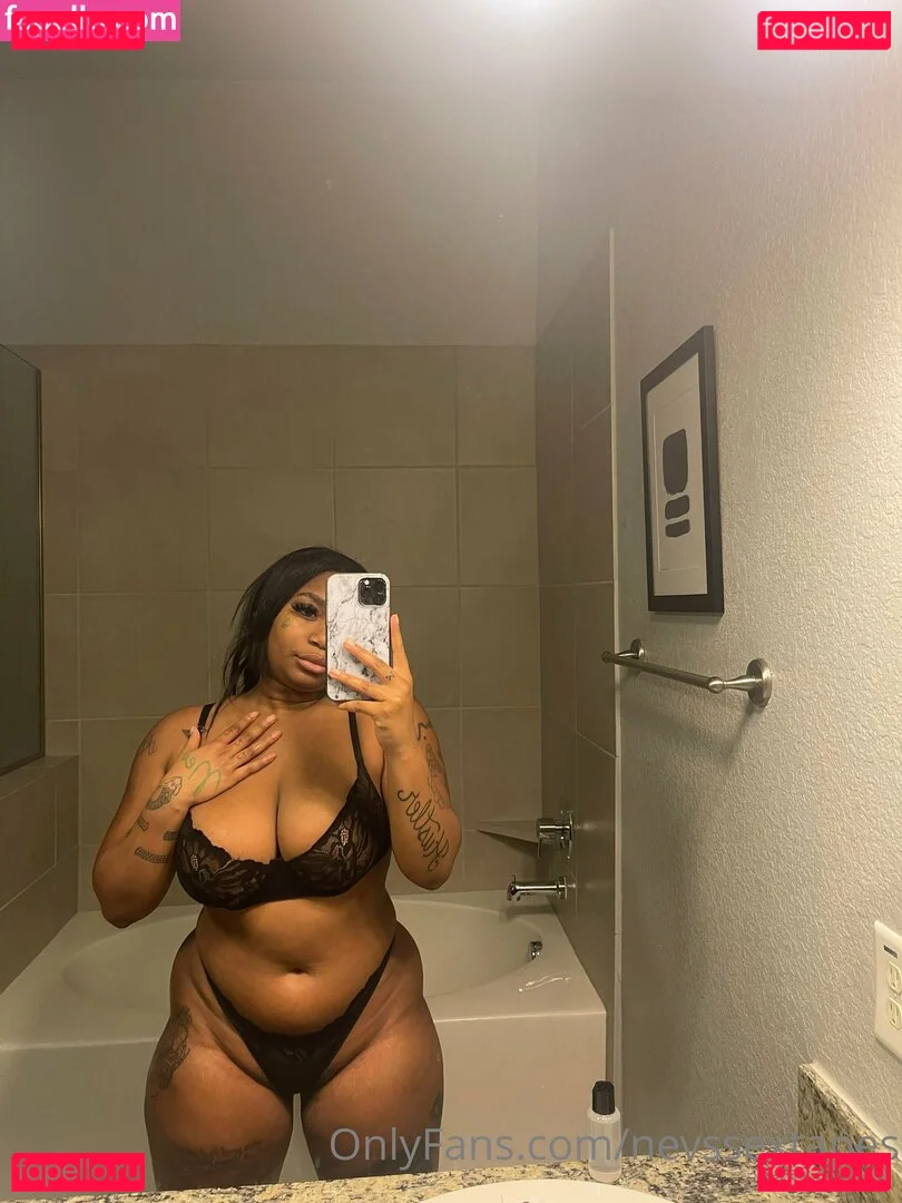 nevssextapes Onlyfans Photo Gallery 