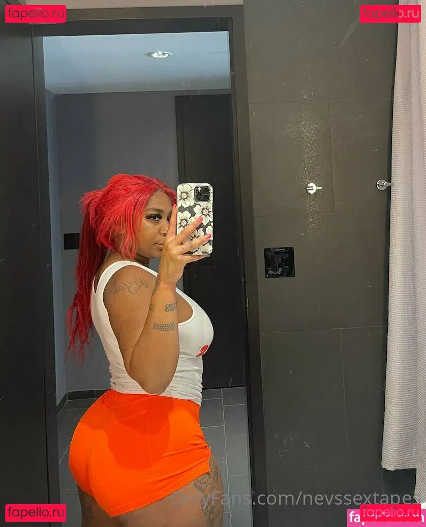 nevssextapes Onlyfans Photo Gallery 