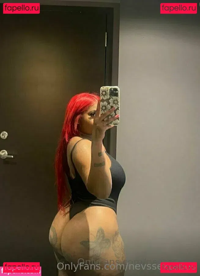 nevssextapes Onlyfans Photo Gallery 