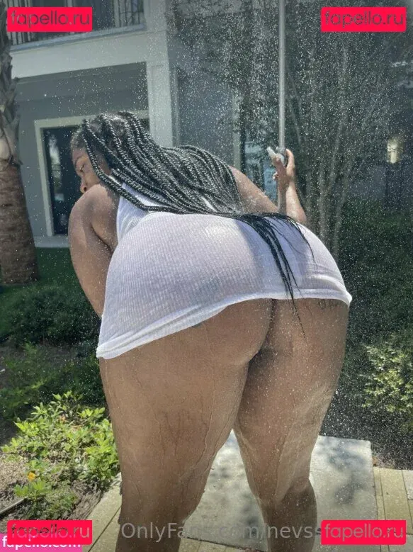 nevssextapes Onlyfans Photo Gallery 
