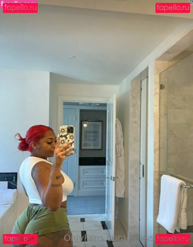 nevssextapes Onlyfans Photo Gallery 