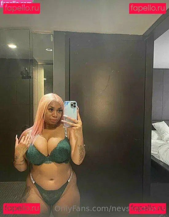 nevssextapes Onlyfans Photo Gallery 