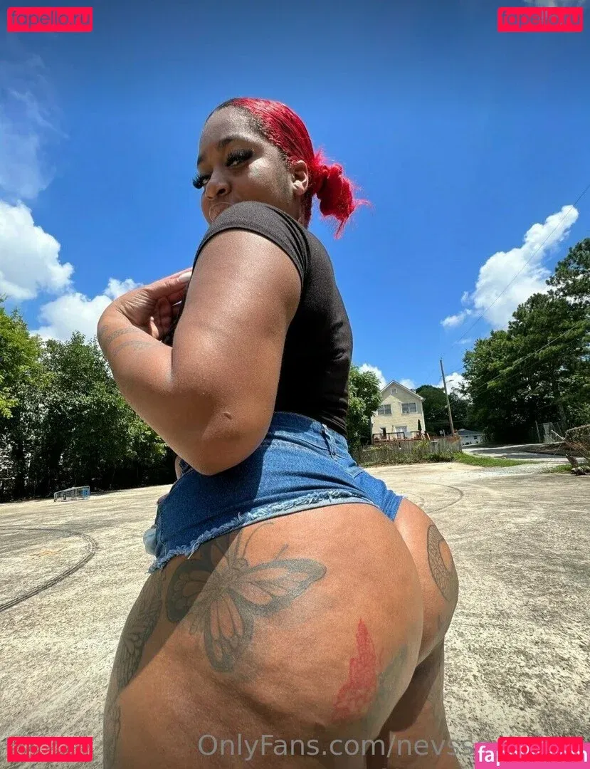 nevssextapes Onlyfans Photo Gallery 