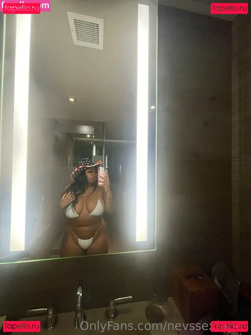 nevssextapes Onlyfans Photo Gallery 