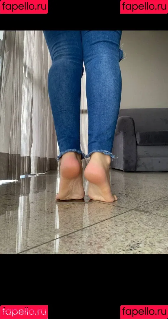 Suelyn Goncalves Onlyfans Photo Gallery 