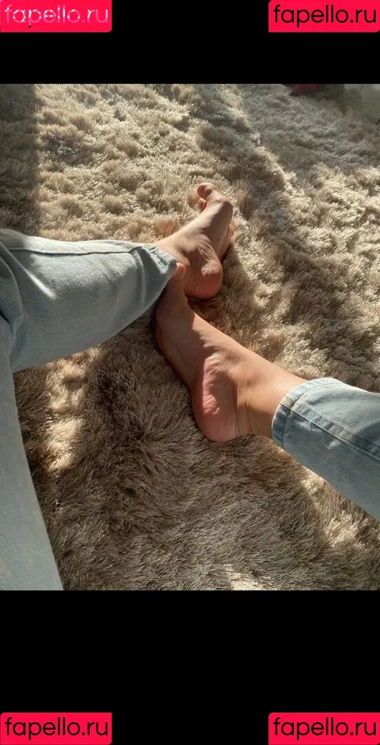 Suelyn Goncalves Onlyfans Photo Gallery 