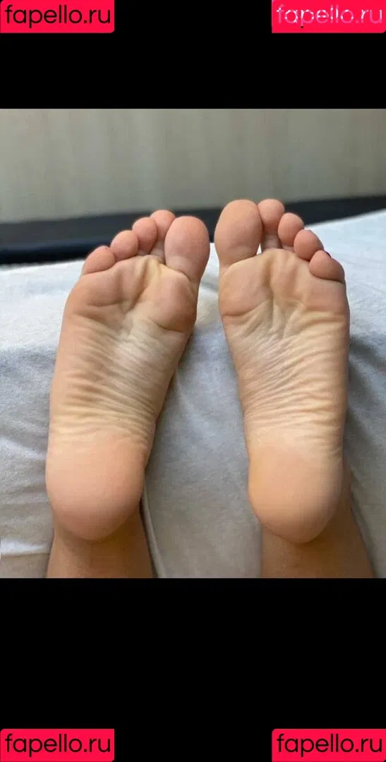 Suelyn Goncalves Onlyfans Photo Gallery 