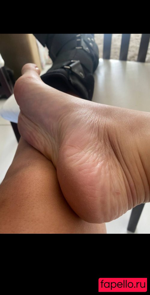 Suelyn Goncalves Nude Onlyfans Photo 31