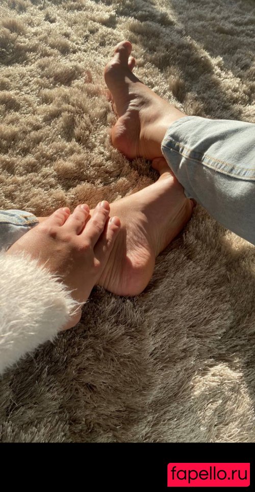 Suelyn Goncalves Nude Onlyfans Photo 28