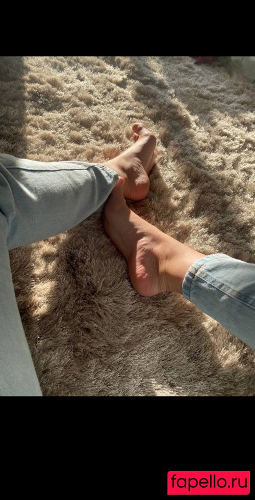 Suelyn Goncalves Nude Onlyfans Photo 26