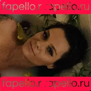 chroniclesofatiredassmom Onlyfans Photo Gallery 