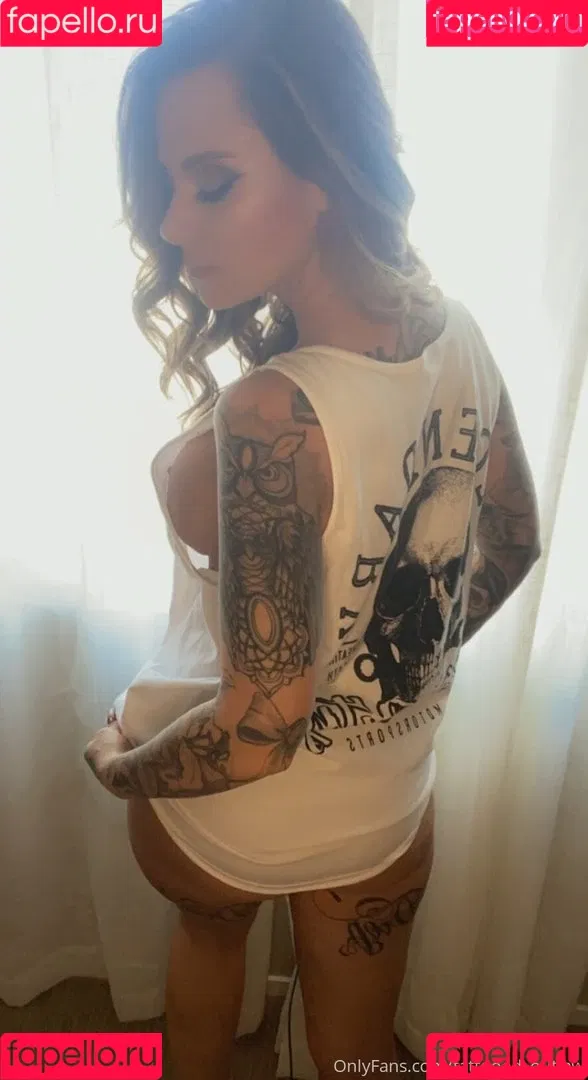 chroniclesofatiredassmom Onlyfans Photo Gallery 