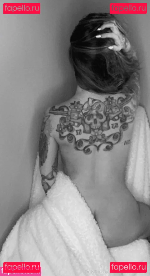 chroniclesofatiredassmom Onlyfans Photo Gallery 