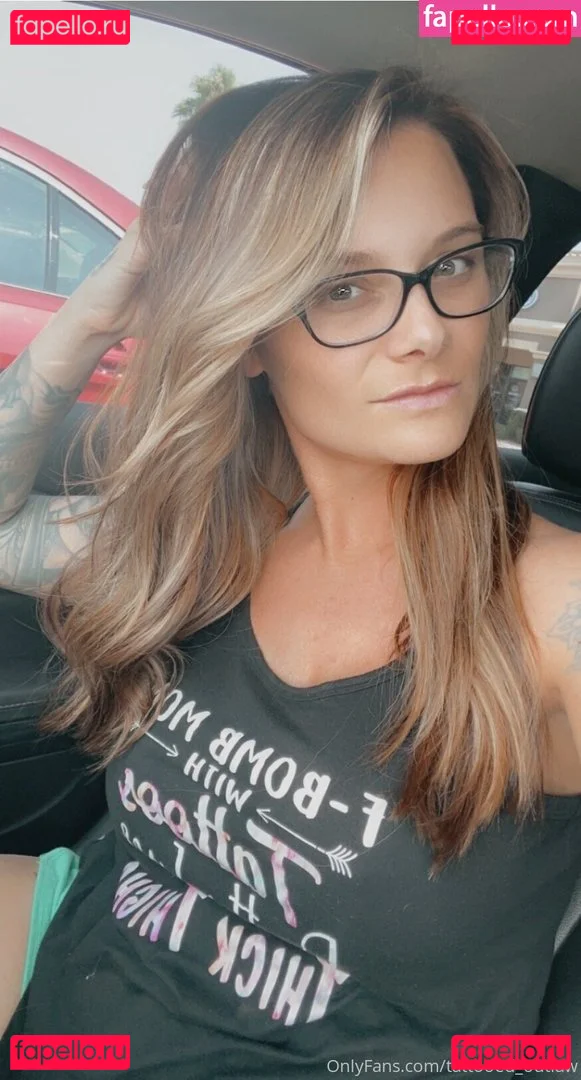 chroniclesofatiredassmom Onlyfans Photo Gallery 