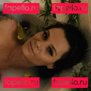 chroniclesofatiredassmom Onlyfans Photo Gallery 