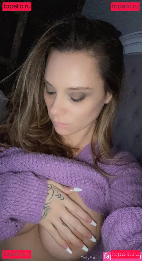 chroniclesofatiredassmom Onlyfans Photo Gallery 