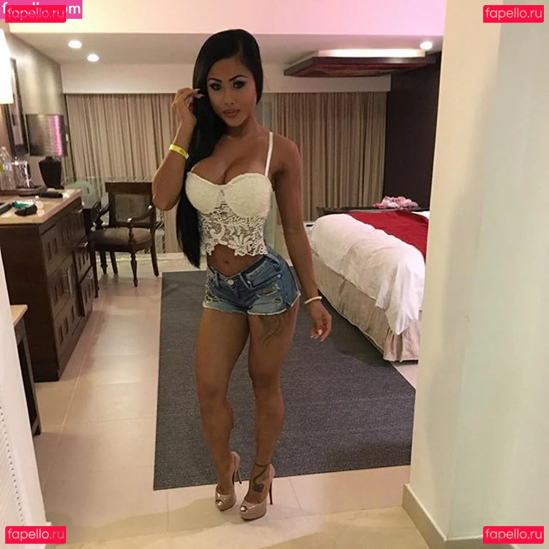 iamhienhoneybee Onlyfans Photo Gallery 