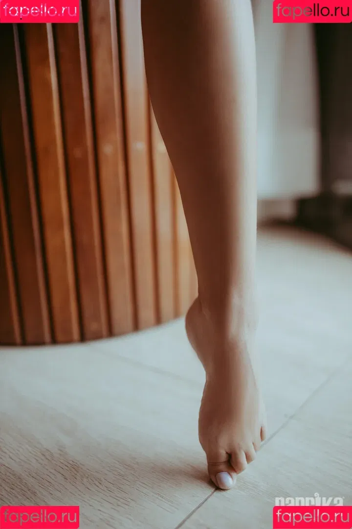 Alyne Lary Onlyfans Photo Gallery 