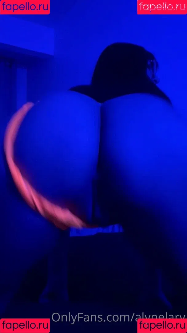 Alyne Lary Onlyfans Photo Gallery 