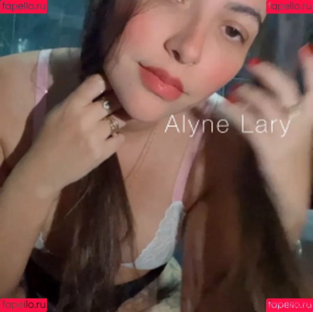 Alyne Lary Onlyfans Photo Gallery 