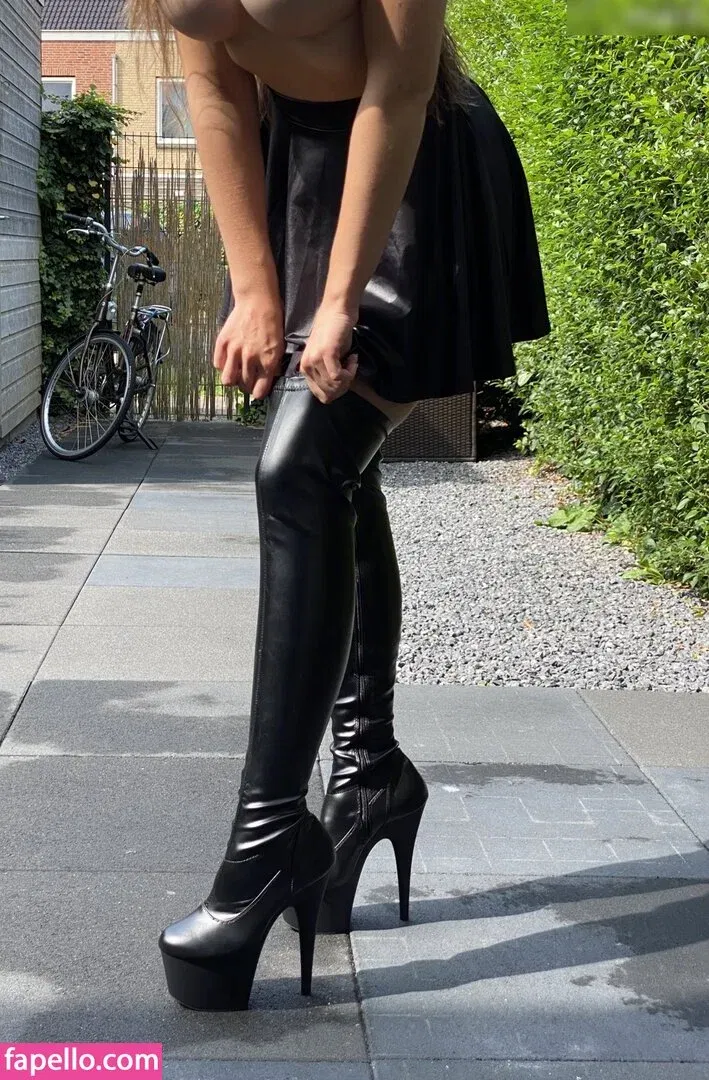 xamazoneve Onlyfans Photo Gallery 