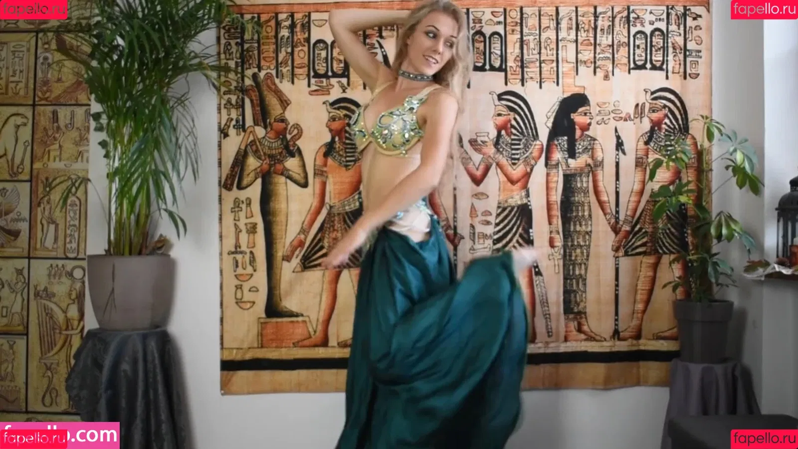 Belly Dancer Lisa Onlyfans Photo Gallery 