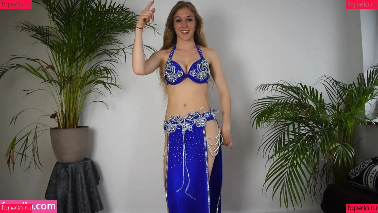 Belly Dancer Lisa Onlyfans Photo Gallery 