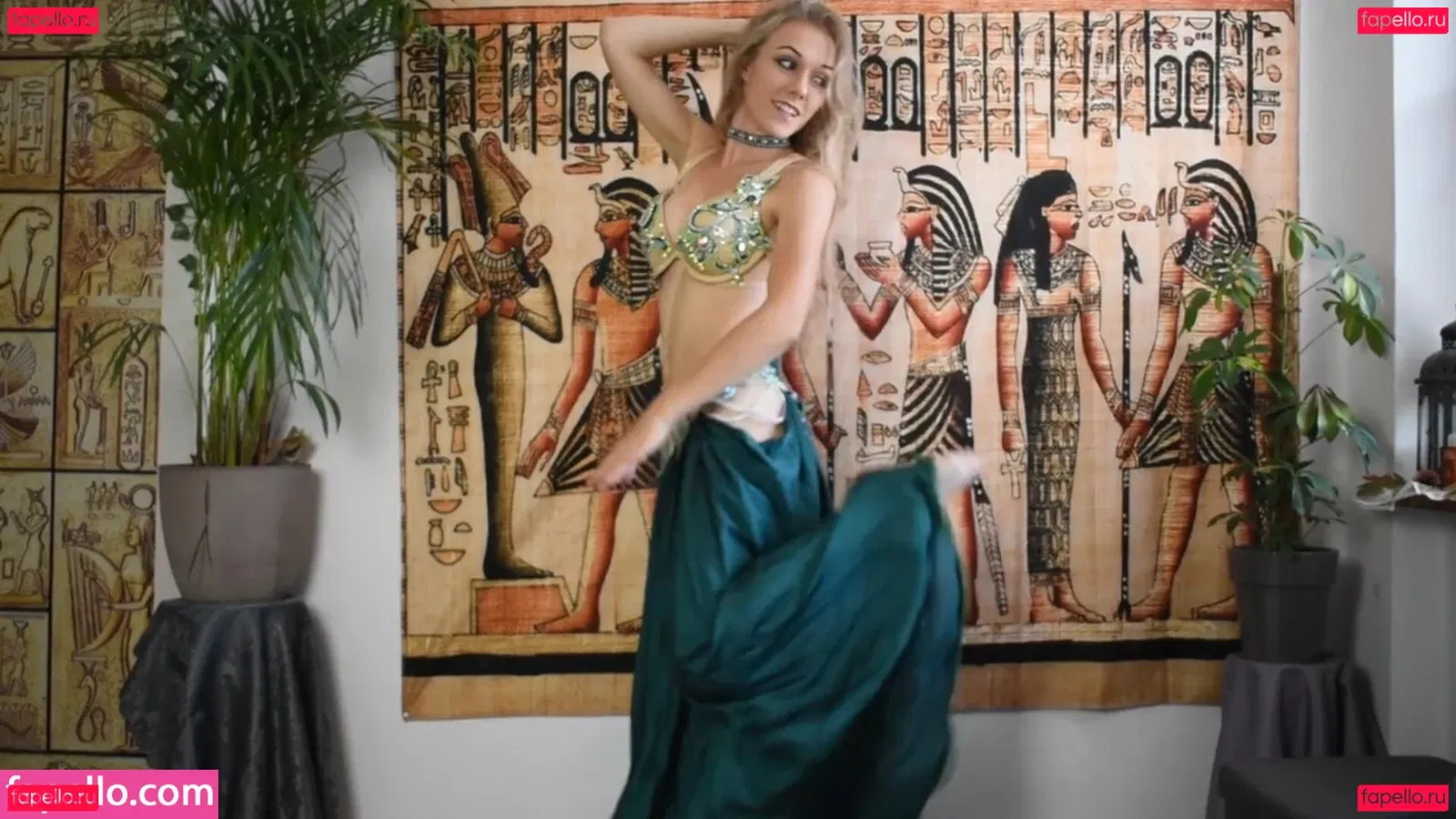 Belly Dancer Lisa Onlyfans Photo Gallery 