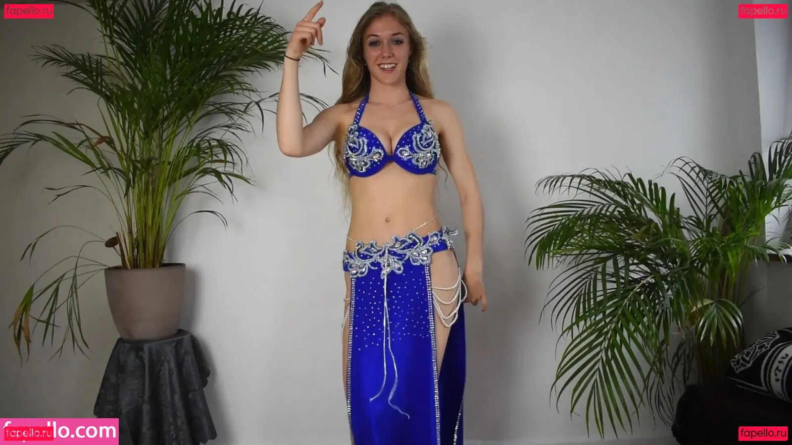 Belly Dancer Lisa Onlyfans Photo Gallery 