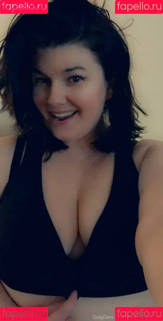 CrystalMcbootay Onlyfans Photo Gallery 