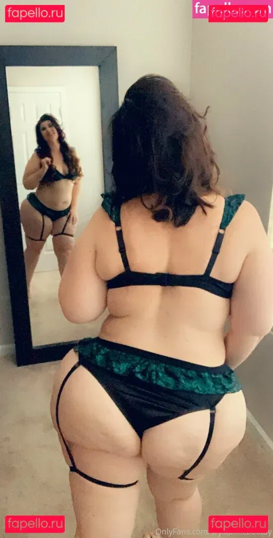 CrystalMcbootay Onlyfans Photo Gallery 